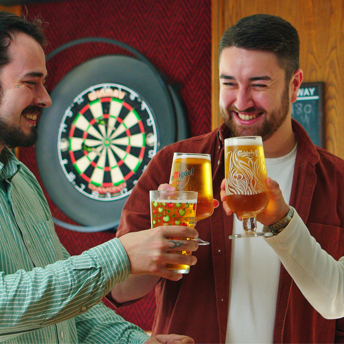 Raise a glass This Father's Day at The Bonny Boat in Hull!